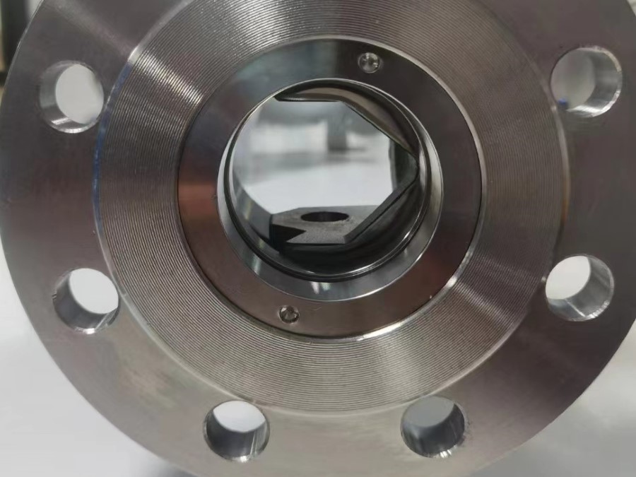 V-port V-notch ball valve for characterized flow control